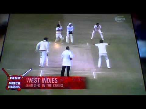 Ian Botham Bowls Spin