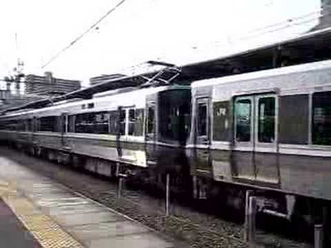 223系尼崎駅発車
