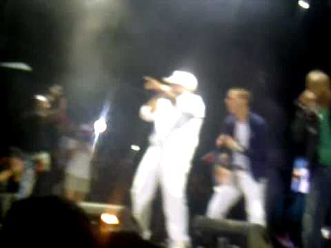 Baby Rasta & Gringo - Caminando En Fuego (Remix) @ Guatire, Venezuela (Live) (2011)