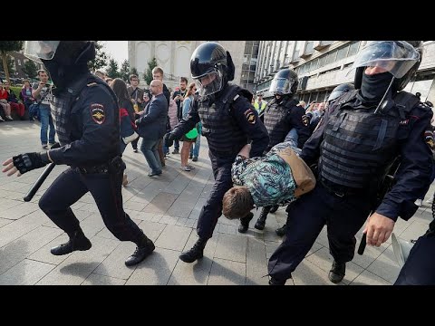 Russland: Hunderte Festnahmen bei Protesten in Moskau