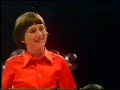 Les Poppys singing Supercalifragilisticexpidelilicieux