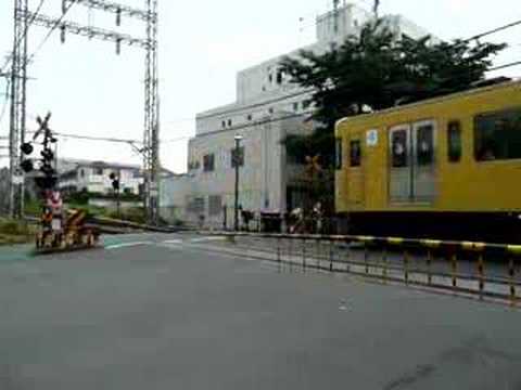 西武新宿線　中野通り踏切