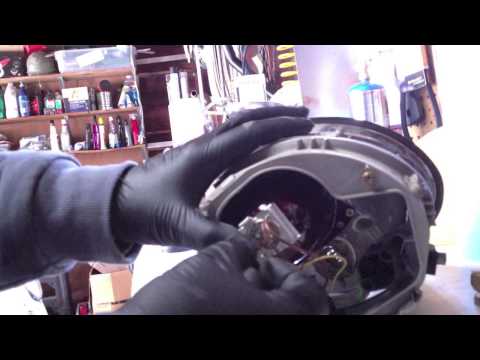 How to replace a Headlight bulb on your VW New Beetle