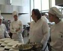 Filmfragment instructie het dresseren van een voorgerecht