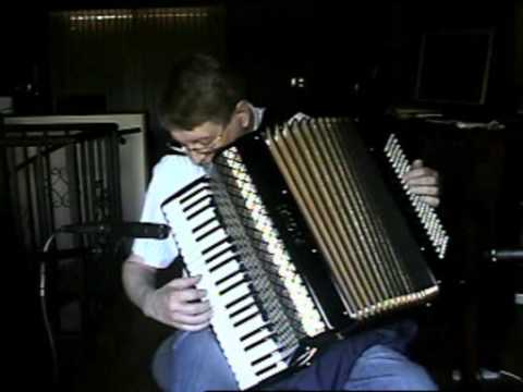 El Portenito - HERMOSA MILONGA QUE MIS PADRES ME HICIERON CONOCER Y QUERER. ACORDEON PIGINI SUPER KING QUINTA-QUINTA. http://www.youtube.com/watch?v=BOg45ZrtPD4 http://www....