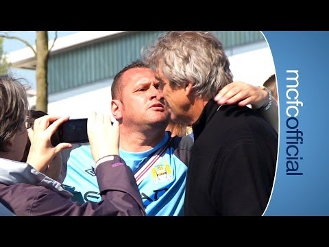 INSIDE CITY 117 Pellegrini kissed by fan