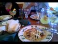 2010-05-24 | Comiendo en olive garden ~> Este video se subi de un telfono Android. ()
