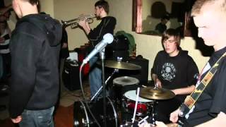 The Thinners „Dzień” (studio 2011) – kampania „Muzyka Przeciwko Rasizmowi” Stowarzyszenia „NIGDY WIĘCEJ”.