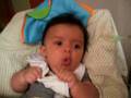 Dante come cereal por primera vez