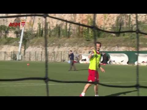 Incredible Ricardo Carvalho volley shot at the training ! - AS Monaco - 2014
