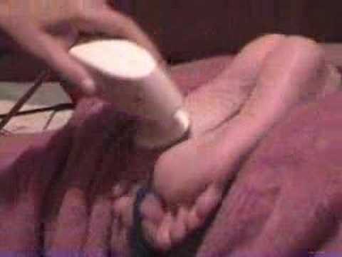 ベッドのくすぐり