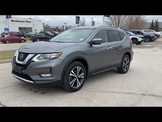 2020 Nissan Rogue SV Locally Owned | Low KM's in Cars & Trucks in Winnipeg