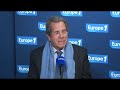 jean-louis debr� se dit triste et pr�occup� par l'�tat de sant� de jacques chirac qui f�te aujourd'hui ses 80 ans. retrouvez les interviews de bruce toussain...