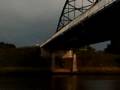 b-real springt van de brug in Roosteren