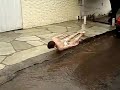 Ľudská ryba na suchu