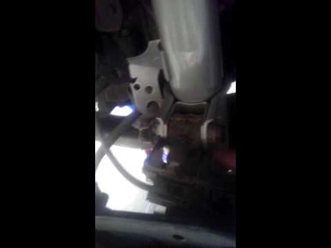 Replacing the struts on a 2007 Lexus RX400h part 4