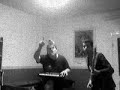 Ez a felvétel a Sátánok 2007-es albumának Másabb világ című számához készült videó klip. Ez ám komolyan van gondolva.