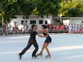 Skaters tango