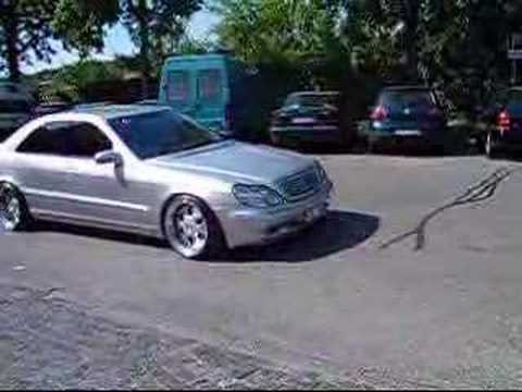 Mercedes S-Klasse MAE Umbau - Mercedes S-Klasse mit geilem V8 Sound und schönen Felgen! Das Rennen gegen den Rollstuhlfahrer find ich nen bisschen unfähr ;)...