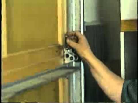 how to garage door maintenance
