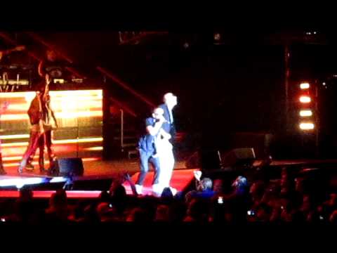 Wisin & Yandel - Te Siento @ San Diego Sports Arena (2011)