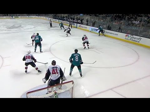 Video: Sharks' Pavelski tips home Couture's wrister