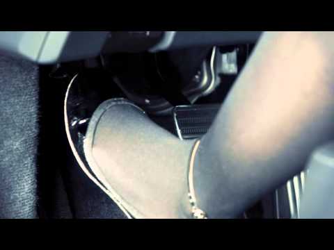 2013 Infiniti M – Parking Brake and Indicator