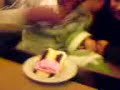 Mi linda chikita comiendo su tortita