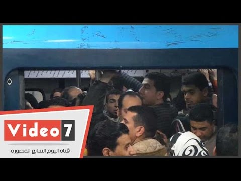 بالفيديو.. مترو الخط الأول يسير بأبواب مفتوحة بعد تكدس الركاب بالمحطات
