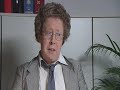 Är Pernilla Wahlgren dum i huvudet? Är Pernilla Wahlgren dum i huvudet?