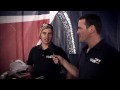 Matthias Dolderer introduces the sport, his team and race plane at the Red Bull Air Race airport in Windsor, Canada. (German language)