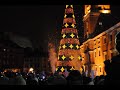 litghting the xmas tree in warsaw old town