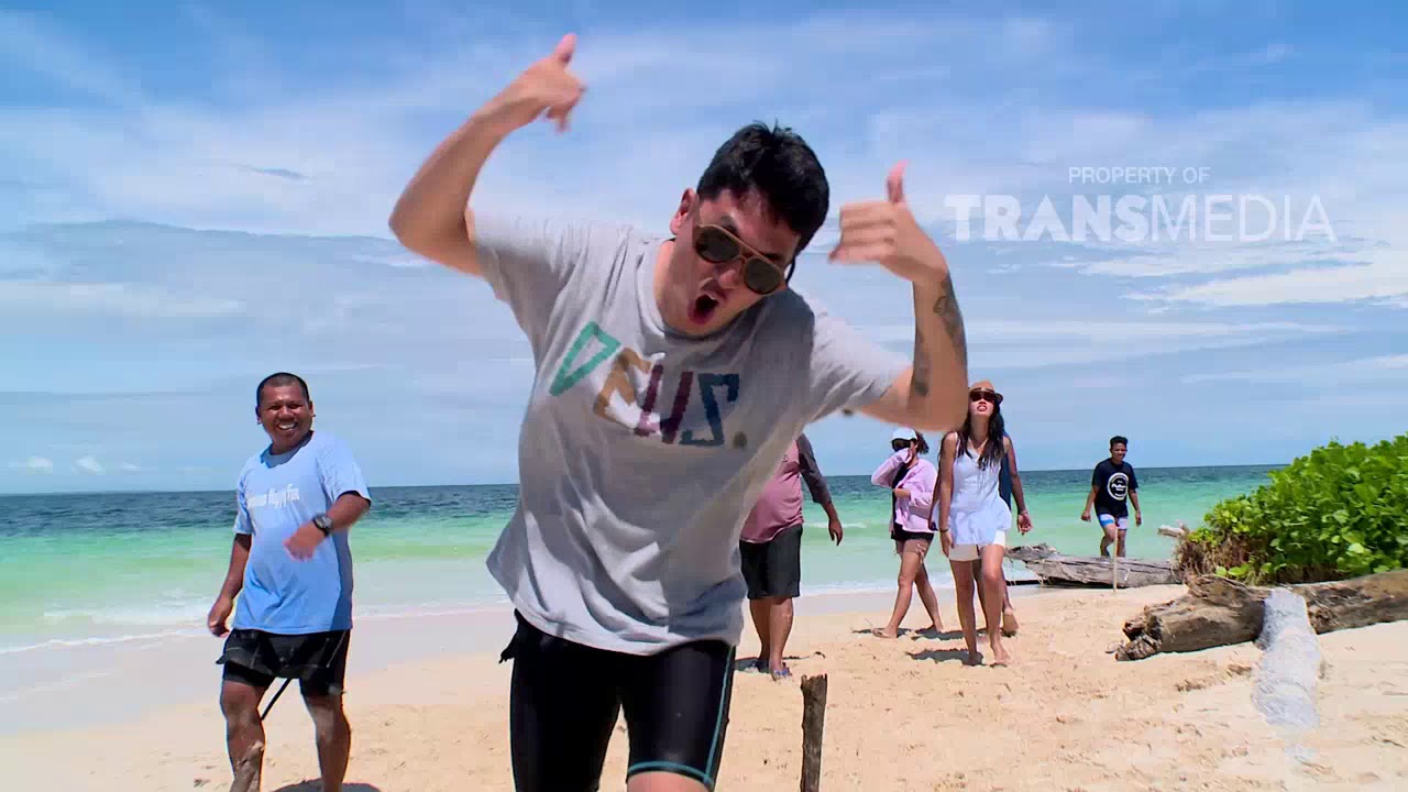celebrity on vacation
