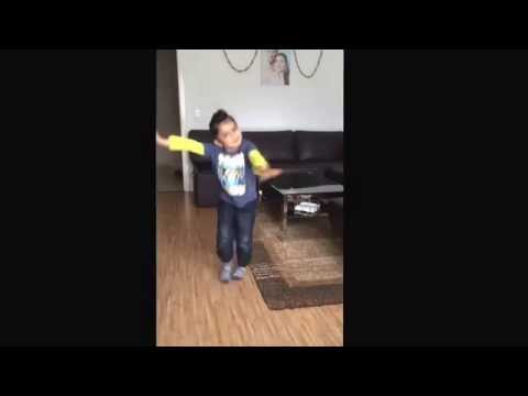 Dancing-on Desi Gaana (Gippy Grewal)