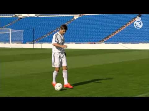 Lucas Silva pisó por primera vez el césped del Santiago Bernabéu