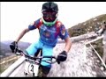 SAM HILL CAMERA EMBARQUE AVEC SON
