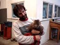 Hastung la Nutria comiendo un chupetin