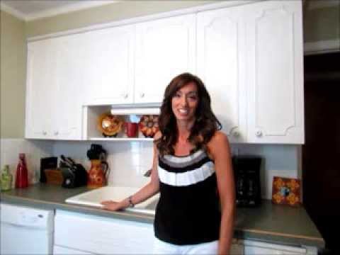 how to keep kitchen sink clean