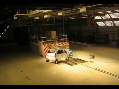 0 El Crash Test del Tata Nano