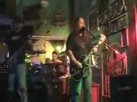Meantooth Grin - I got Mine (live @ Ballyhoos)