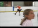 Raymond Poulidor se met au patinage artistique Raymond Poulidor se met au patinage artistique