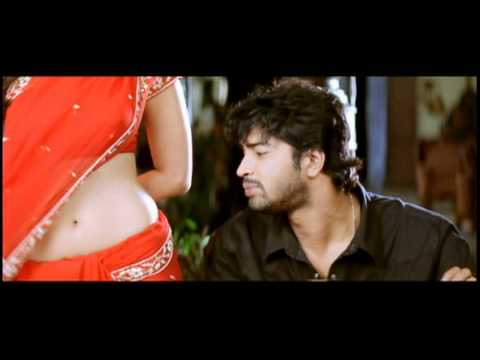 manjari phadnis kiss - http://manjarifadnisfanclub.blogspot.com/