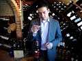 Como descorchar una botella de vino.MPG