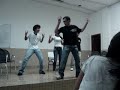João e Ronan na dança do Siri