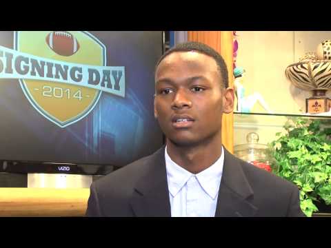 Tyrique - Tyrique Robinson of North Myrtle Beach High signed with Tusculum. Follow us on Twitter: http://www.twitter.com/CarolinaLive Like us on Facebook: http://www.f...