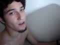Eu irritando o meu irm�o...