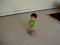 videos de Maleka : cute baby girl playing 70
