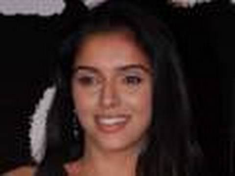 Asin in Big Trouble In Bollywood!