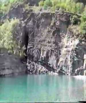 Tuffi Bobbio Diga 26 metri