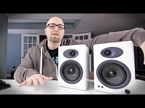 speakers - Audioengine A5+: http://amzn.to/NwB0hW My Knife: http://amzn.to/1lzcWt4 Quarterly Link: http://bit.ly/1cfqRLq Original Video: http://youtu.be/BfoSuBEkYXU Welcome to my unboxing and overview...